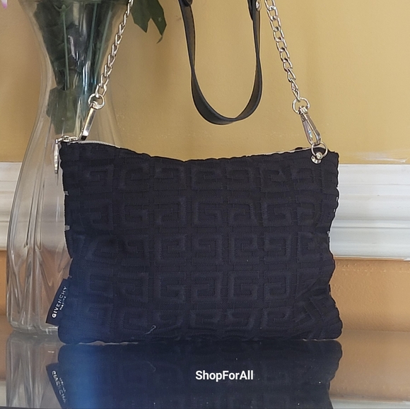 Givenchy - Picture 8 of 12